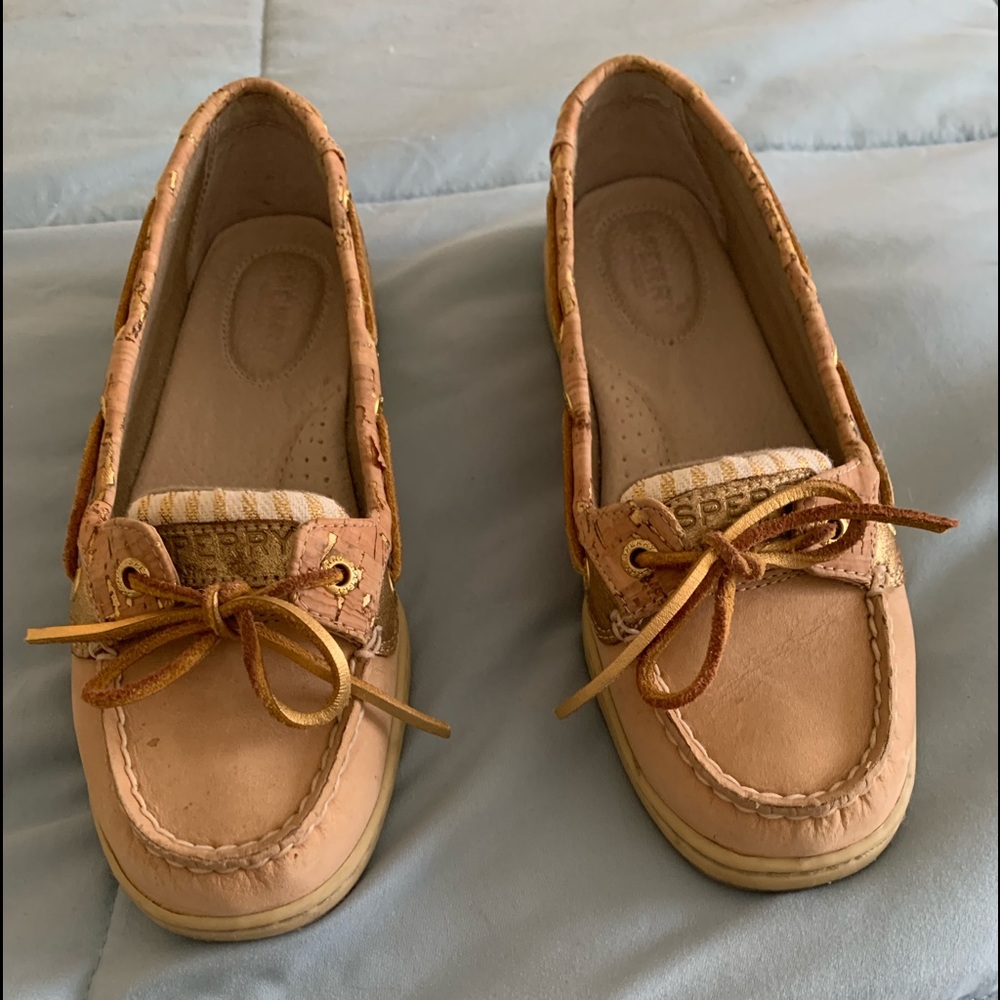 Sperry topsiders angelfish size 7.5 gold and white stripe trim with cork accents